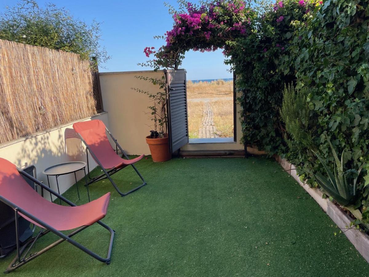 Beach Flat With Garden 카스테데펠스 외부 사진