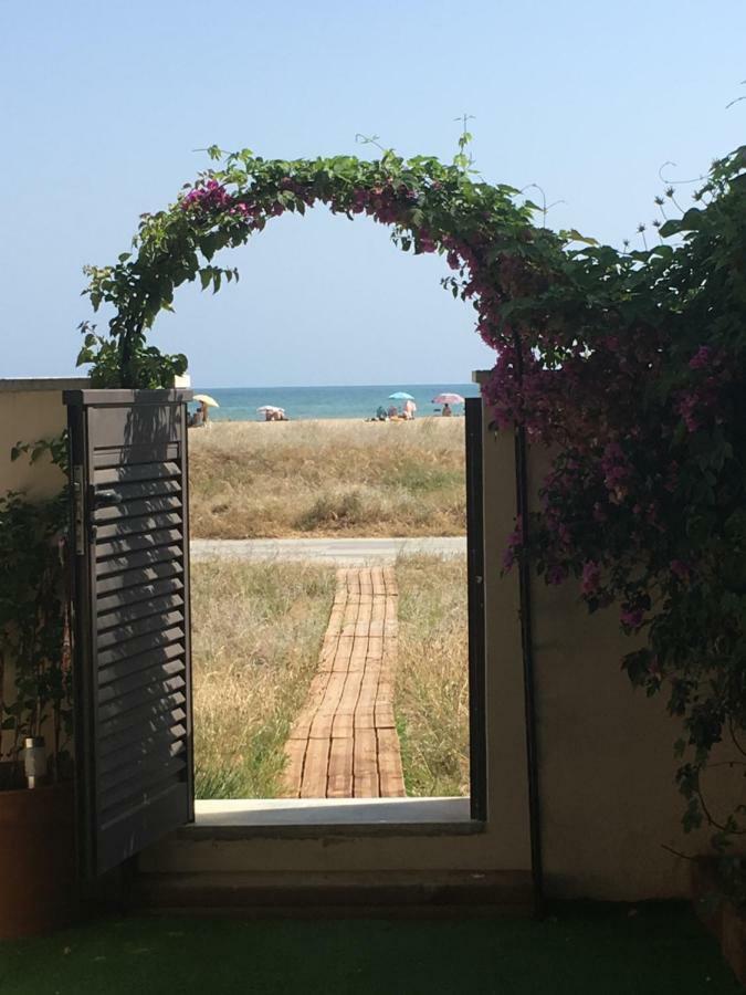 Beach Flat With Garden 카스테데펠스 외부 사진