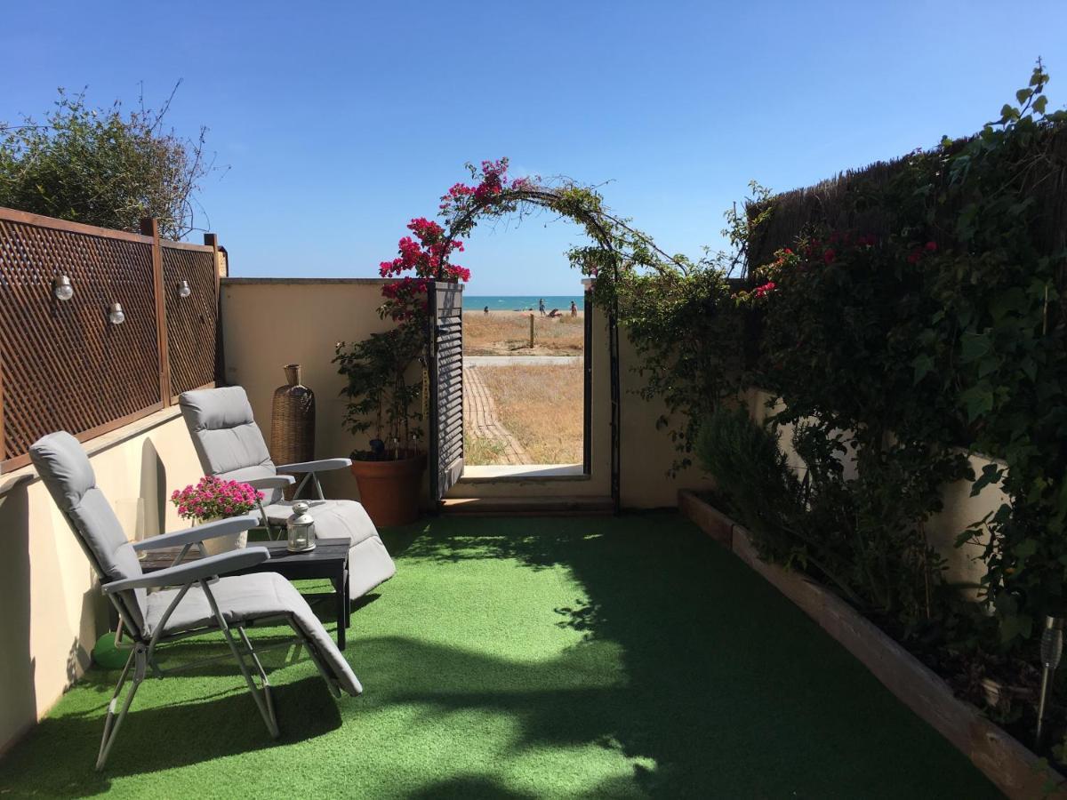 Beach Flat With Garden 카스테데펠스 외부 사진